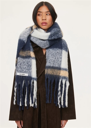 Warm scarf Navy Checks Oval Square 